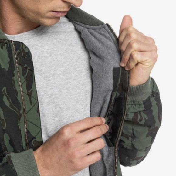 🔥Quiksilver Hakata Bay Bomber Jacket NWT - Picture 9 of 9